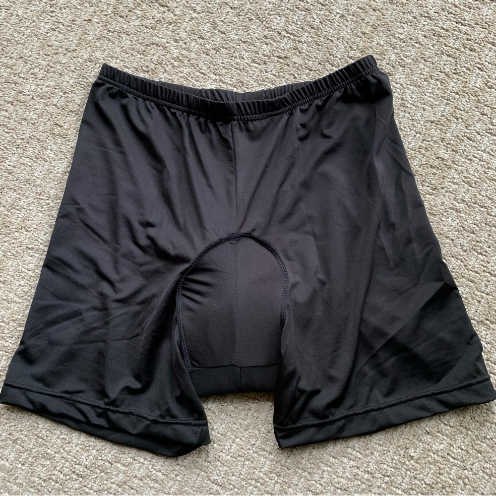 Xcellent Global 3D cycling shorts XL
Black NEW